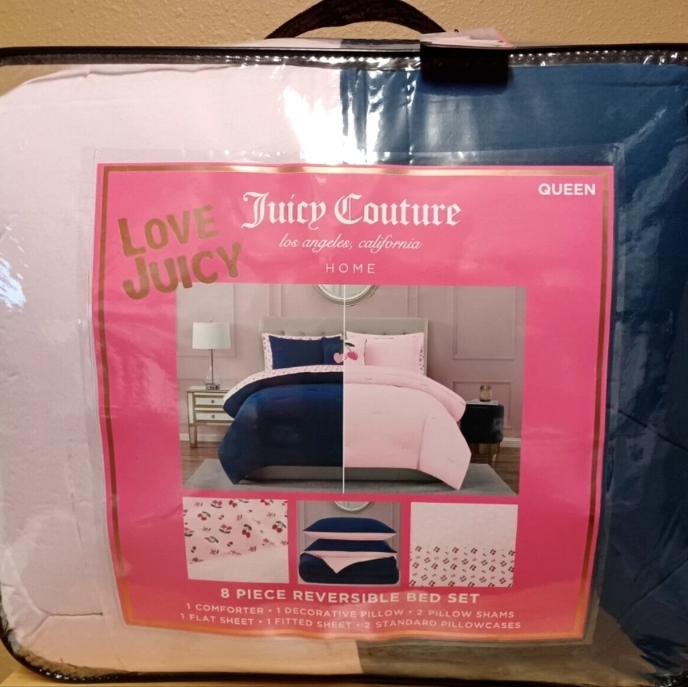 Juicy Couture Reversible Bedding Set - Pink and Blue - Queen